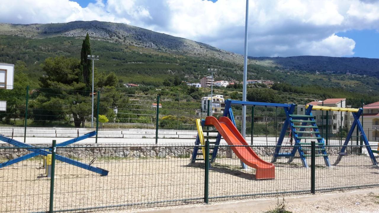 Arya Apartamento Podstrana Exterior foto